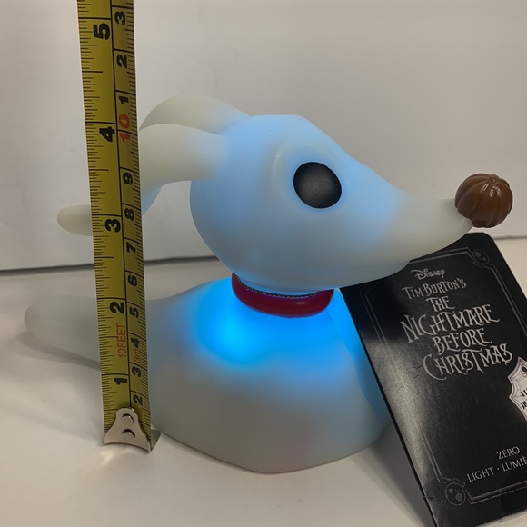 NWT. Zero light up figurine. Plastic Zero dog figurine from Disney’s NBC - Picture 15 of 15